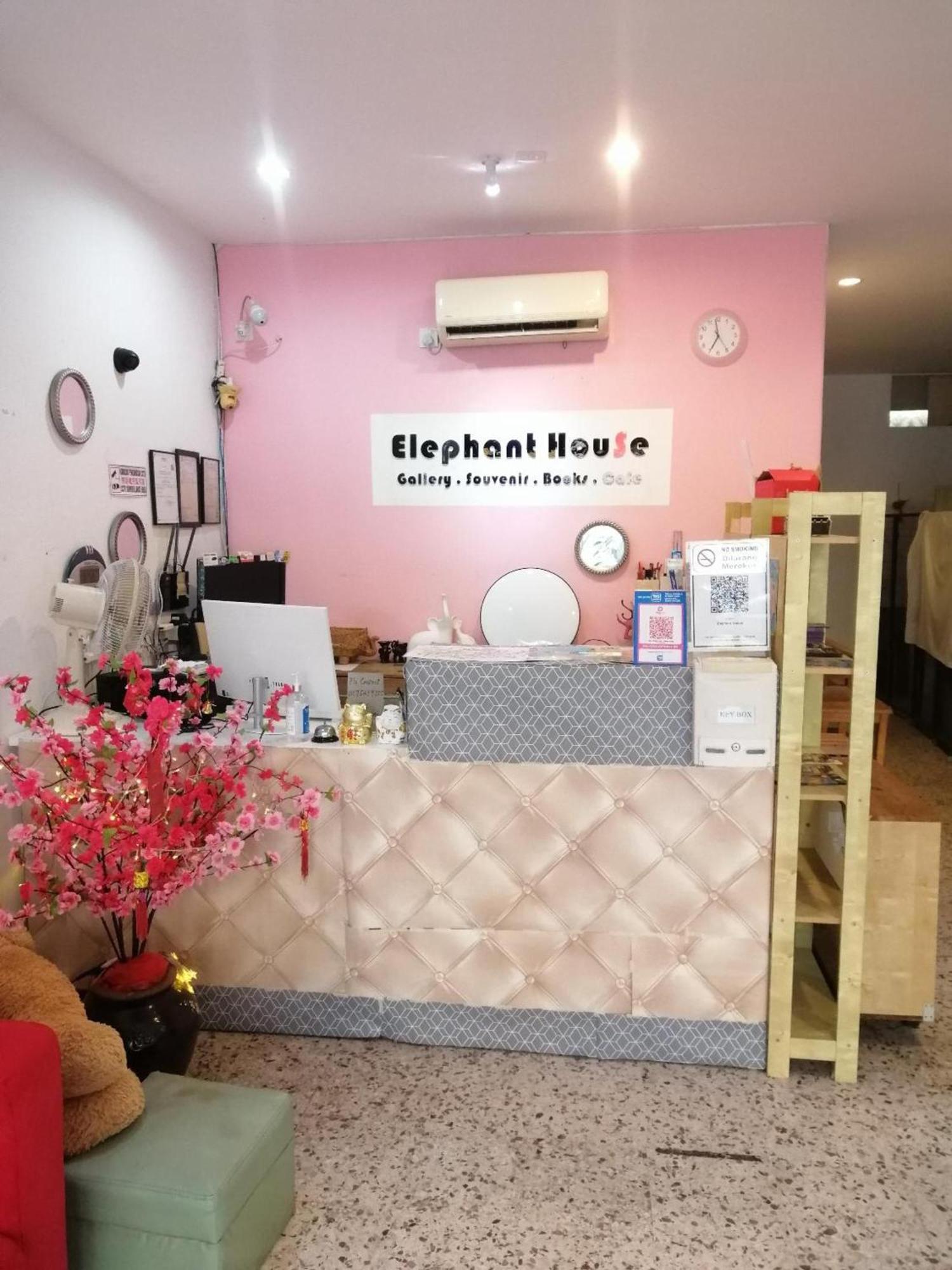 Oyo 91068 Elephant House Boutique Hotel George Town Esterno foto